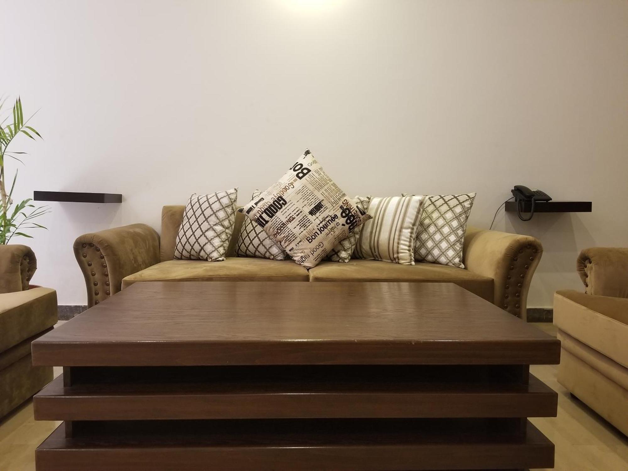 Zifan Hotel & Suites Karachi Exterior foto
